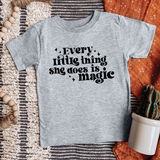 Everything little thing she does is magic Graphic Tee